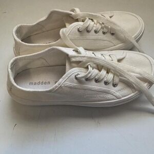 PLATFORM MADDEN GIRL SNEAKERS SIZE 7